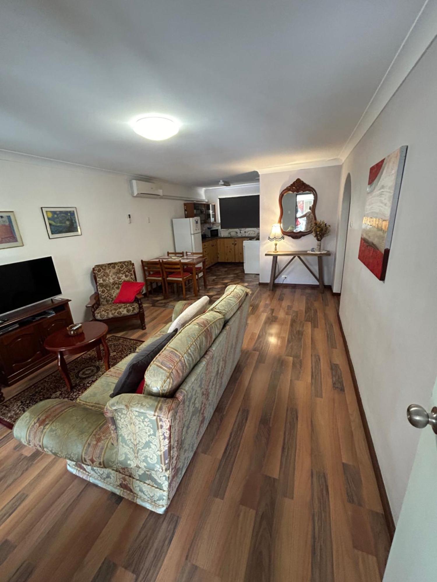 Champion Bay Beach Unit, With Own Carport, เจรัลด์ตัน ภายนอก รูปภาพ