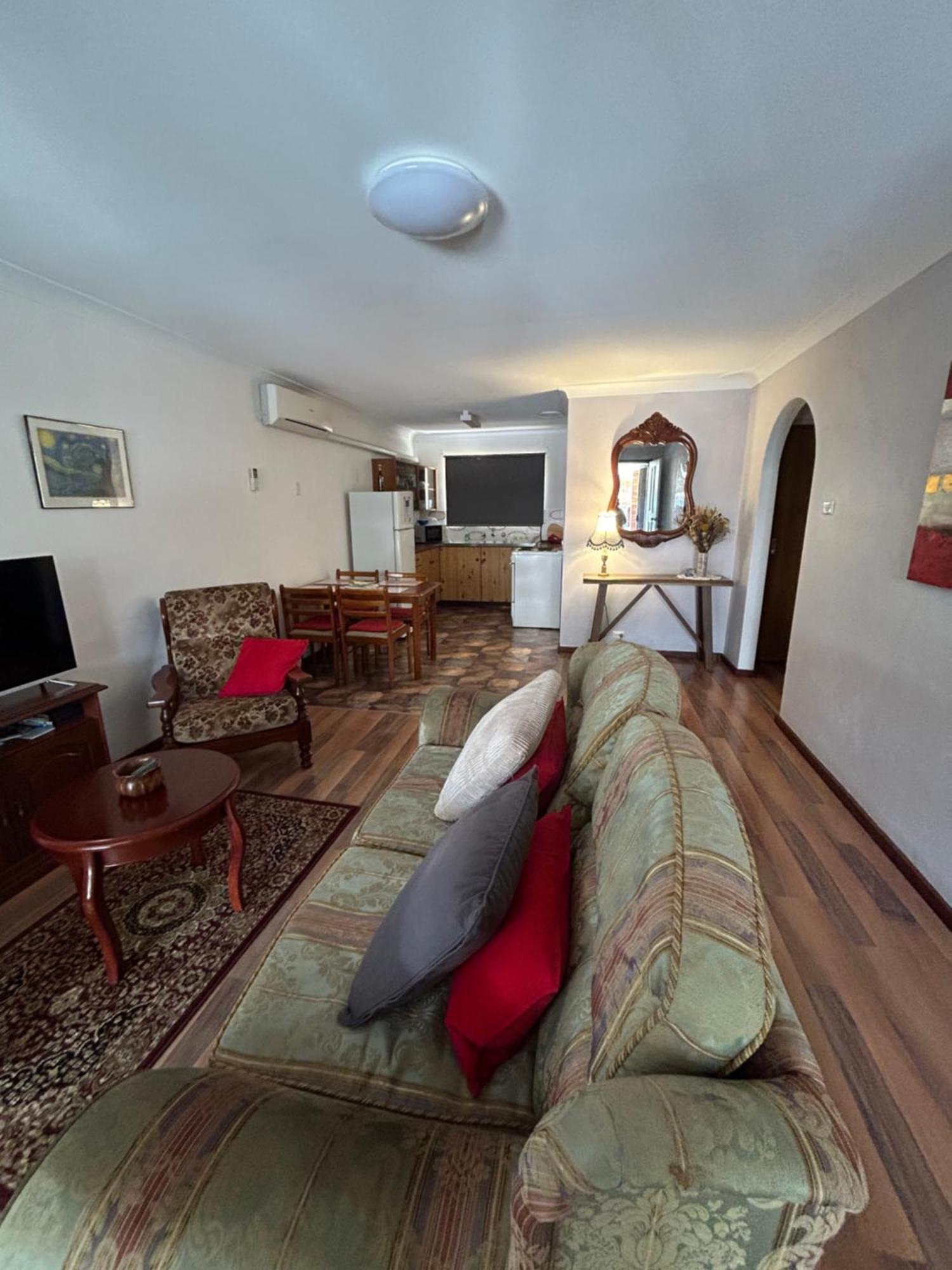 Champion Bay Beach Unit, With Own Carport, เจรัลด์ตัน ภายนอก รูปภาพ